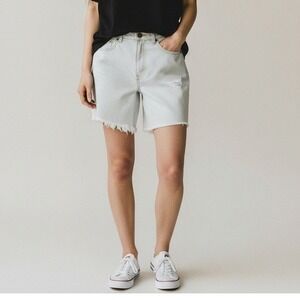 The Great.‎ Shorts Women 28 Light Blue Easy Cut Off Denim Distressed Raw Hem